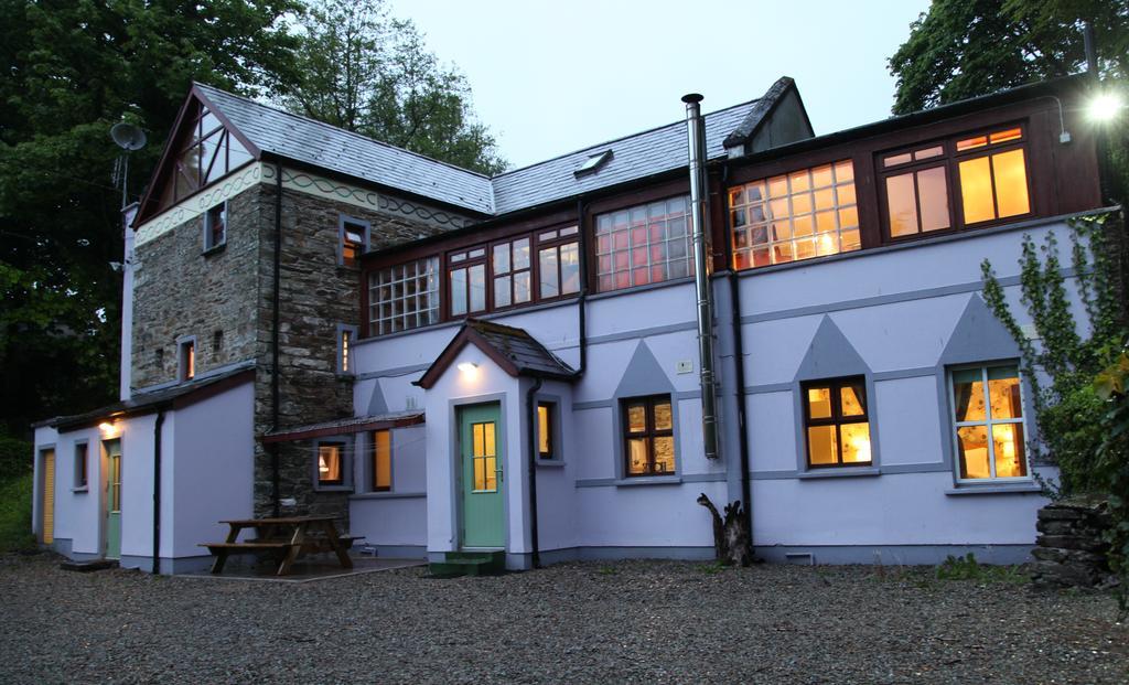 Moville Boutique Hostel & Apartments Exteriör bild