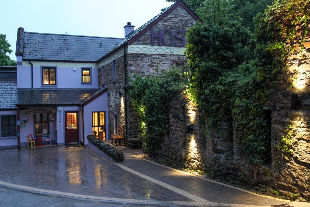 Moville Boutique Hostel & Apartments Exteriör bild