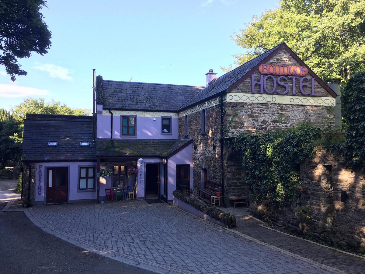 Moville Boutique Hostel & Apartments Exteriör bild