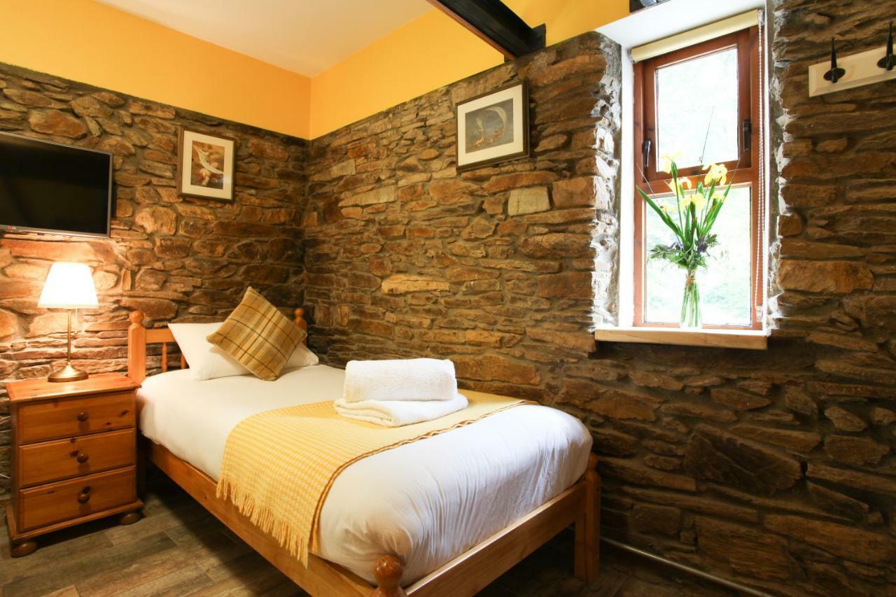 Moville Boutique Hostel & Apartments Exteriör bild
